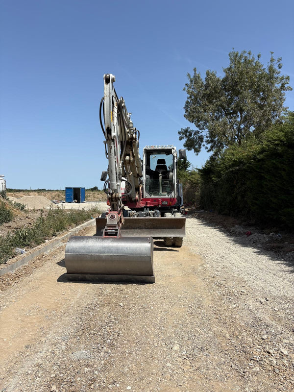 Pelle à pneus Takeuchi TB295W 2019 — occasion