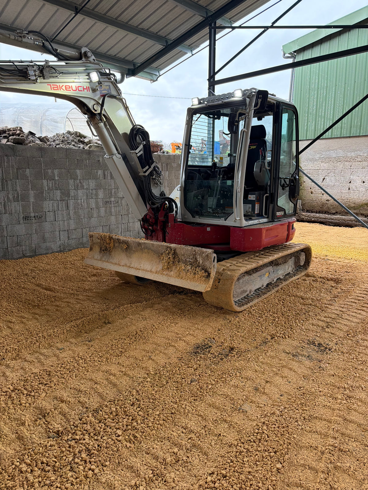 Mini-pelle Takeuchi TB257FR 2023 — occasion