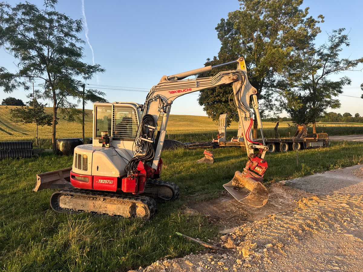 Mini-pelle Takeuchi TB257FR 2021 — occasion